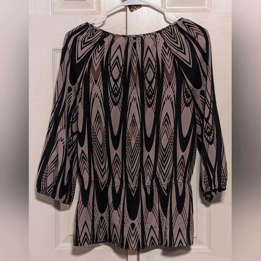5/$25 Banana Republic blouse - Picture 3 of 5